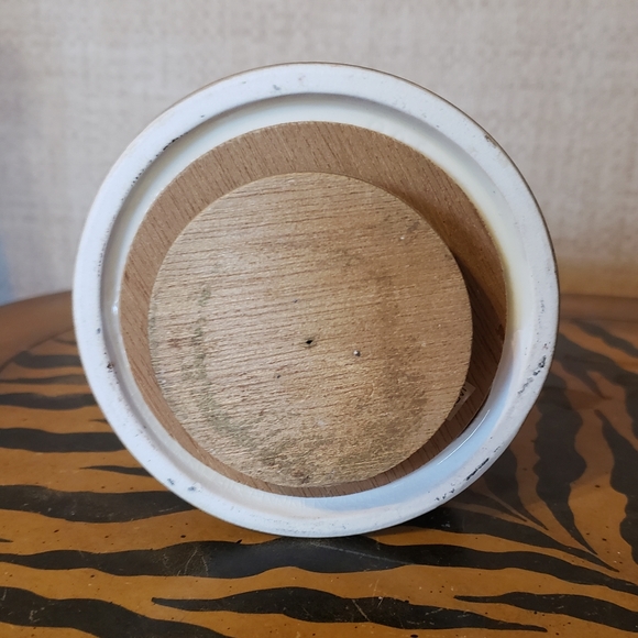 Boy and Girl Figurine Musical Umbrella - Picture 6 of 6